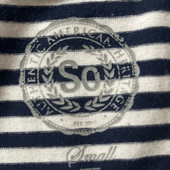 Blue & White Peplum Top Stretchy American Heritage Size Small - Picture 3 of 3